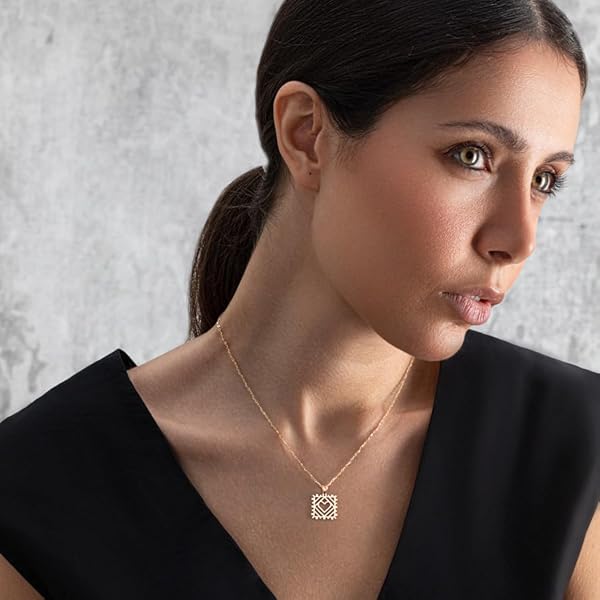 Pendentif – or 18 carats – 1.01 gr – carré cœur, design géométrique 20 x 15 mm, éclat et symbole d’amour – Valeur refuge – Idée cadeau – poinçon 750 – Certificat d’authenticité – Salia Gold Paris - Image 3