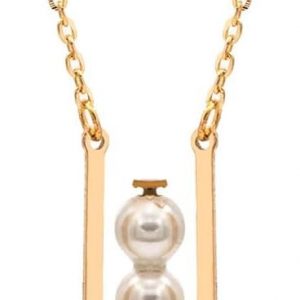 Collier LOVE femme or jaune 18 carats – Motif romantique et pendentif gravé – Cadeau parfait pour Saint-Valentin ou anniversaire – Salia Gold Paris