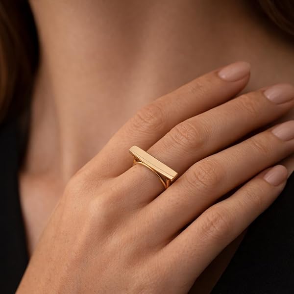 Bague – or 18 carats – 2.18 gr – design rectangulaire élégant, style moderne et raffiné – symbole élégant – Valeur refuge – Idée cadeau – poinçon 750 – Certificat d’authenticité – Salia Gold Paris - Image 3