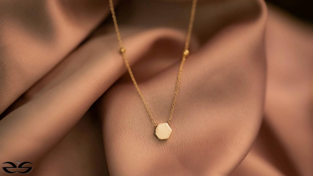 Comment assortir ses bijoux à sa tenue