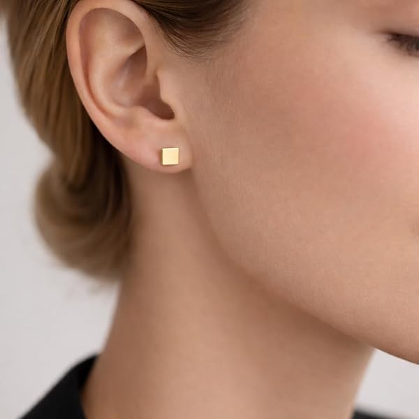 Boucles d’oreilles Bouton pressoir – or 18 carats – 0.66 gr – design carré minimaliste et géométrique – Valeur refuge – Idée cadeau – poinçon 750 – Certificat d’authenticité – Salia Gold Paris - Image 3