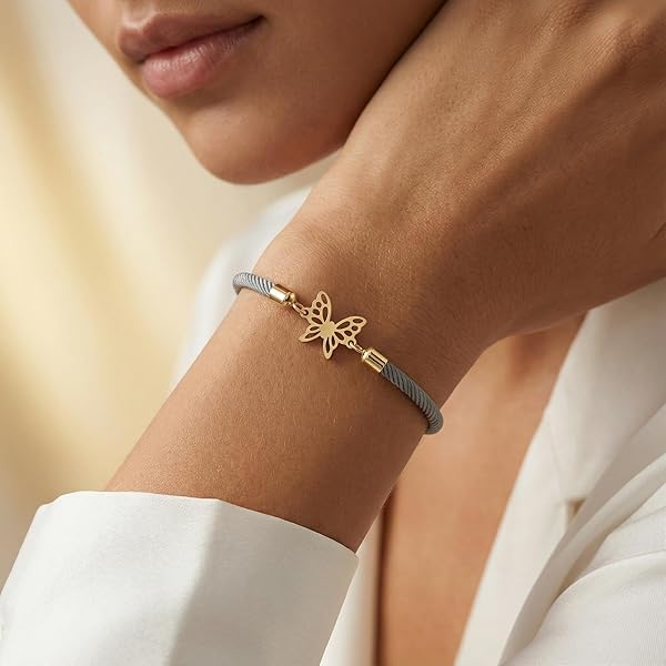 Bracelet Femme – or 18 carats – 0.28 gr – cordon textile avec plaque papillon délicat – Valeur refuge – Idée cadeau – poinçon 750 – Certificat d’authenticité – Salia Gold Paris - Image 3