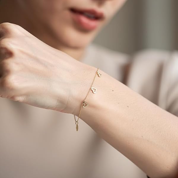 Bracelet Femme – or 18 carats – 1.35 gr – design élégant avec pendentifs cœurs délicats – symbole élégant – Valeur refuge – Idée cadeau – poinçon 750 – Certificat d’authenticité – Salia Gold Paris - Image 3