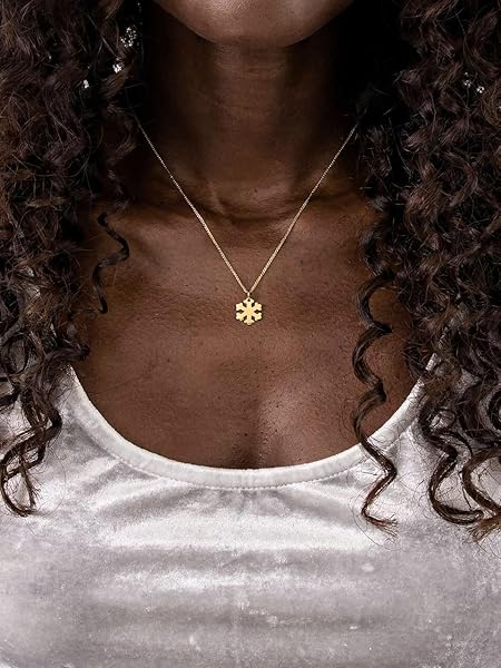 Pendentif Femme – or 18 carats – 0.32 gr – design flocon de neige, design artisanal élégant – symbole élégant – Valeur refuge – Idée cadeau – poinçon 750 – Certificat d’authenticité – Salia Gold Paris - Image 3