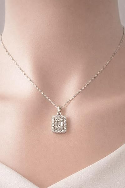 Pendentif – or blanc 18 carats – 0.75 gr – carré avec pierres blanches et baguettes scintillantes – Valeur refuge – Idée cadeau – poinçon 750 – Certificat d’authenticité – Salia Gold Paris - Image 3