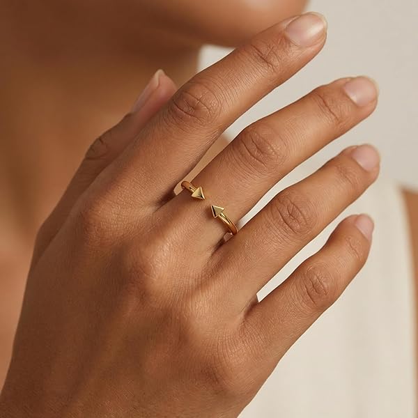 Salia Gold Paris Bague – or 18 carats – 0.80 gr – Raffinée en forme de flèches opposées – Valeur refuge – Idée cadeau – poinçon 750 – Certificat d’authenticité - Image 3